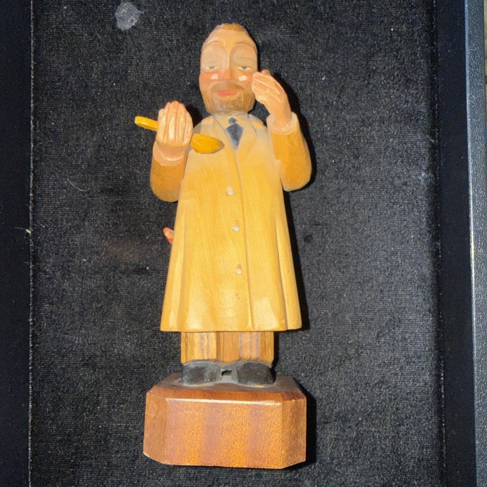 Vintage Anri Carved Wood Doctor Figurine Pediatrics Medicine 5312‎ Collectible